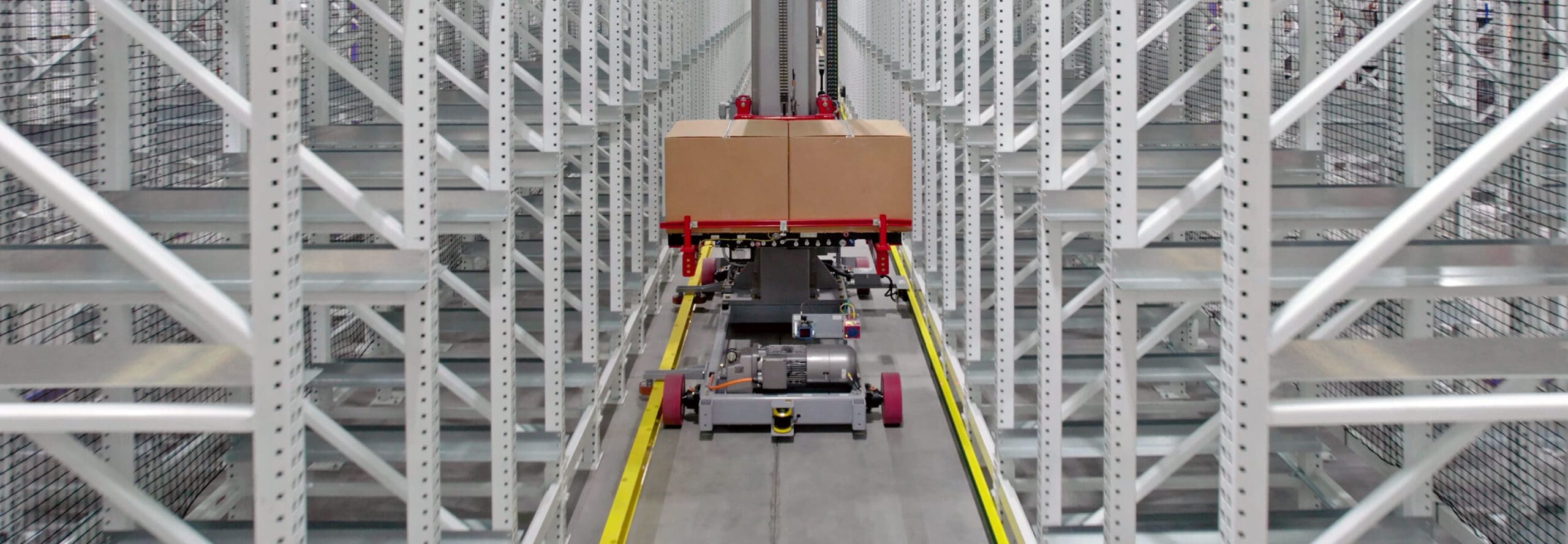 automated storage and retrieval system asrs in warehouse