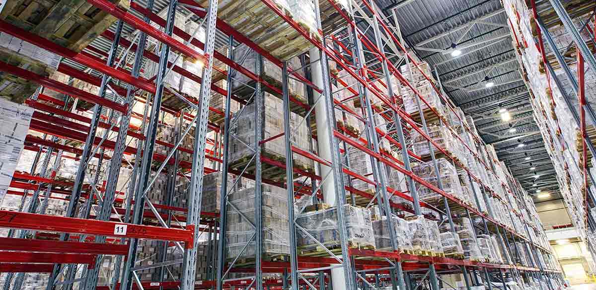 warehouse storage system in automated warehouse